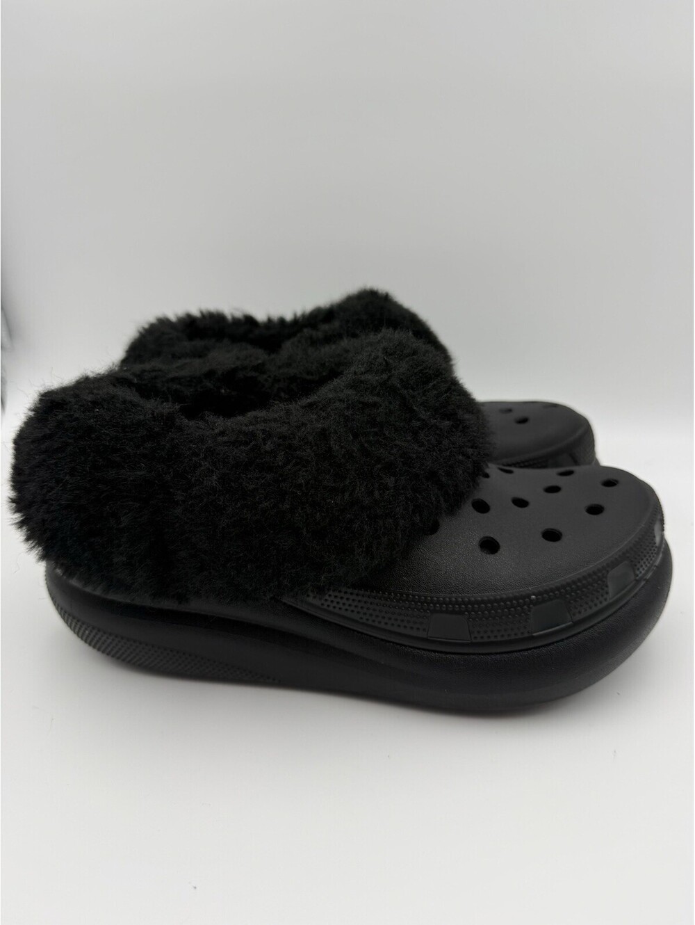 Crocs Shoes Womens Size 7 Black Faux Fur Lined Platform Clogs 208546 Comfort